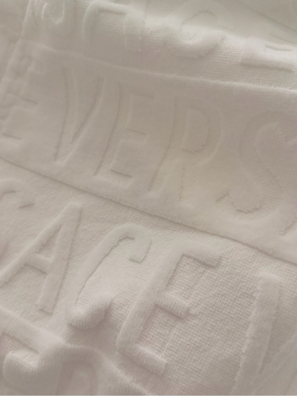 Versace White Robe with Gold Baroque Trim - Picture 5 of 5